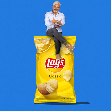 Cesc_Lays_Bag